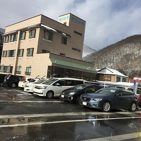 Onsen Minshuku Yutakaya Hotel Юзава Екстериор снимка