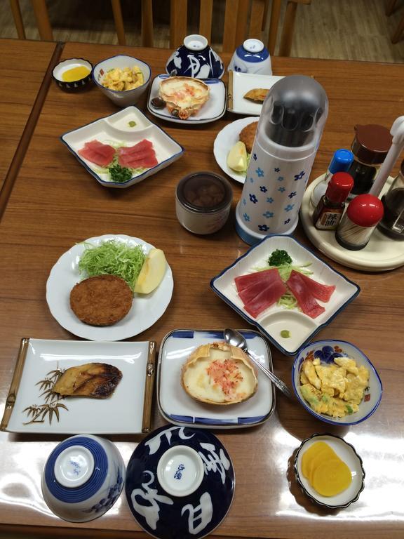 Onsen Minshuku Yutakaya Hotel Юзава Екстериор снимка