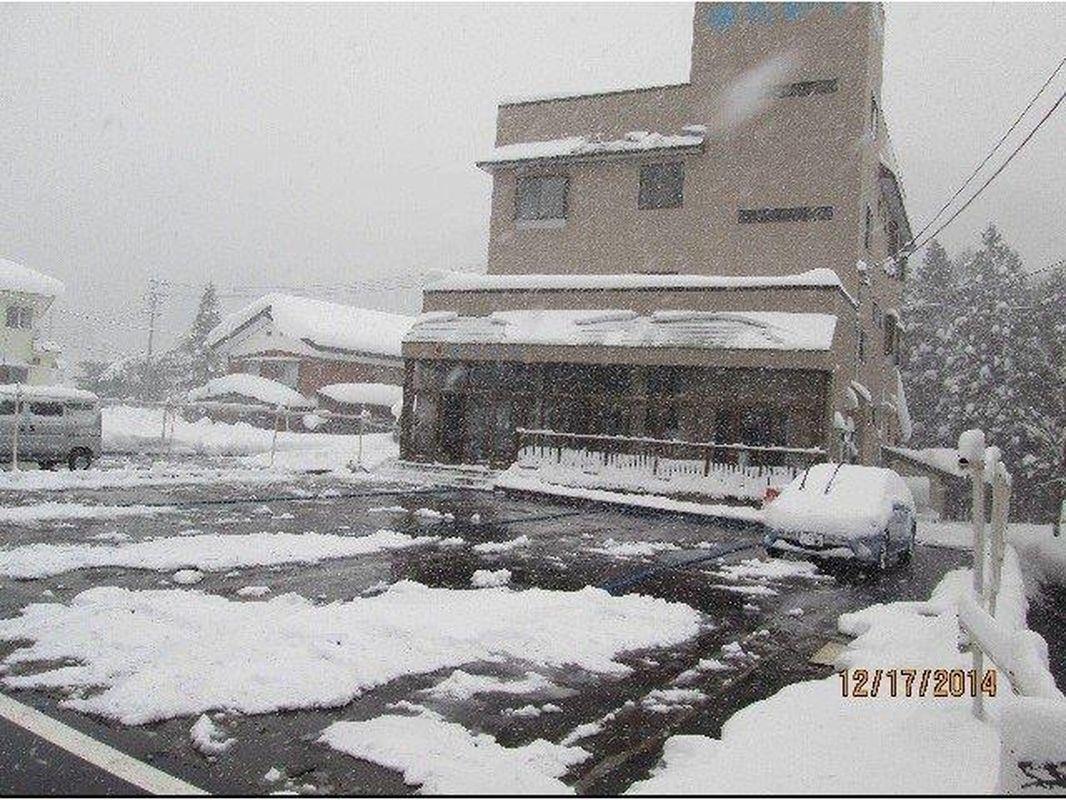 Onsen Minshuku Yutakaya Hotel Юзава Екстериор снимка