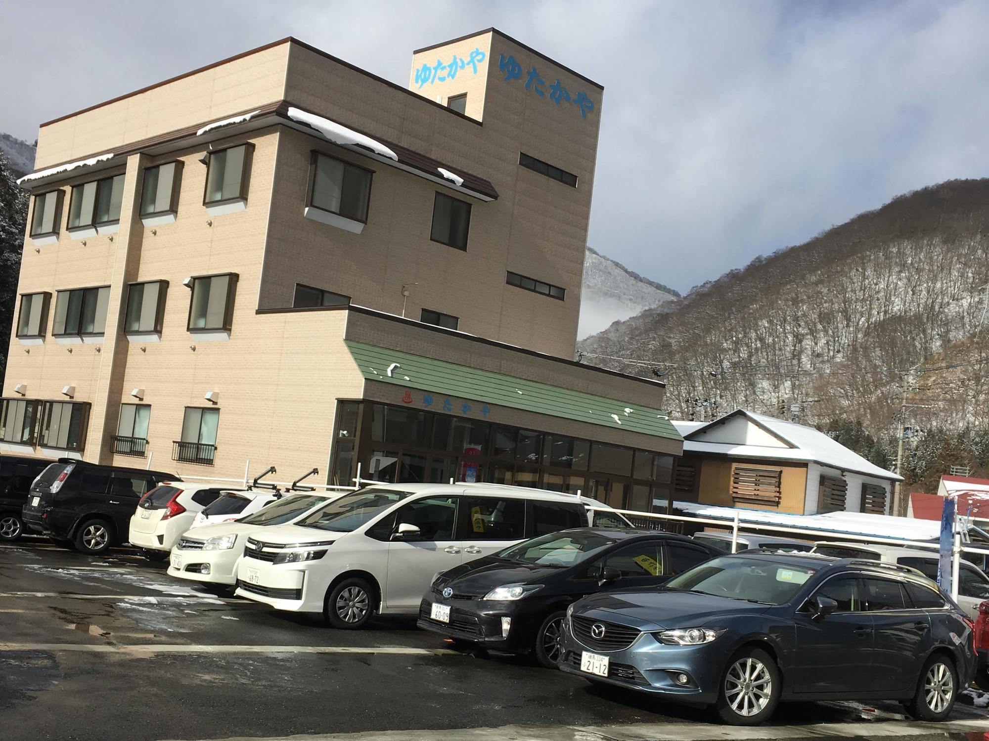 Onsen Minshuku Yutakaya Hotel Юзава Екстериор снимка